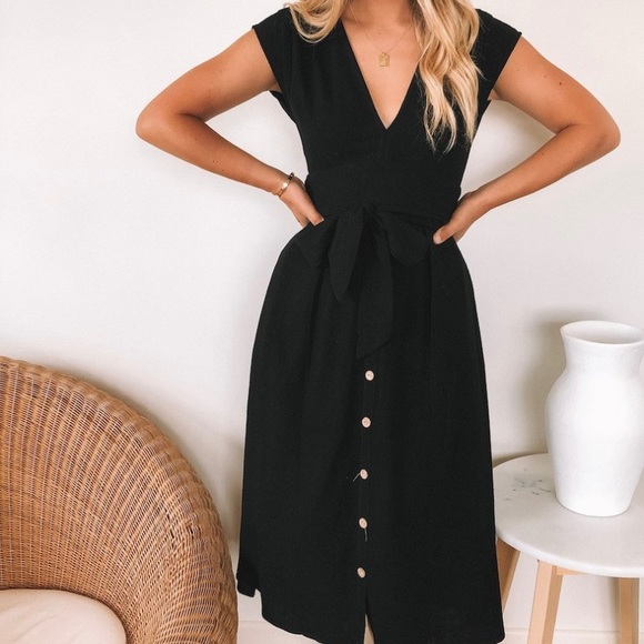 Dresses & Skirts - Esther and Co midi dress